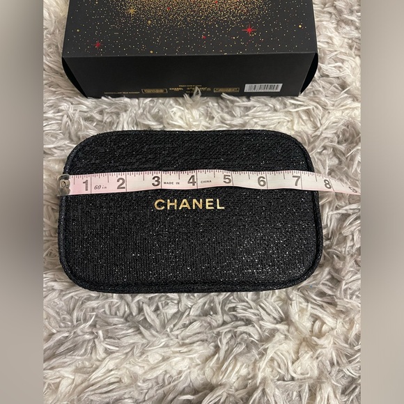 Chanel limited edition pouch - Picture 9 of 11